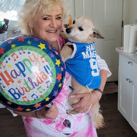 Meet your Posher, Kelly - Picture 2 of 2